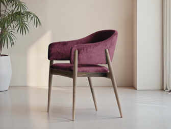 Eetkamerstoel Remilly - Eppic select sorisso merlot - walnut Ronde eetkamerstoel in donkerrood met doorlopende poten en open rugleuning