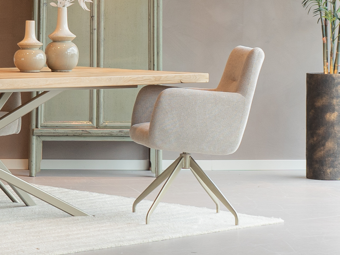 eetkamerstoel draaibaar zelf samenstellen