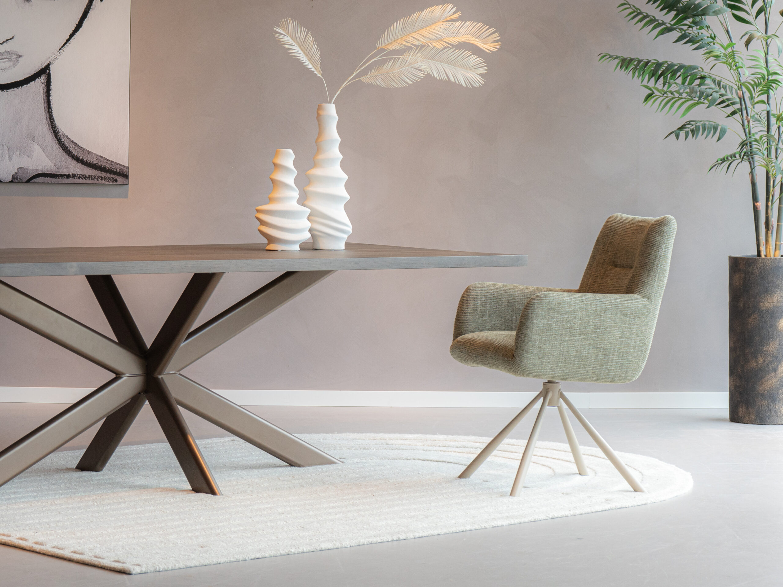 stoel die automatisch terugdraait