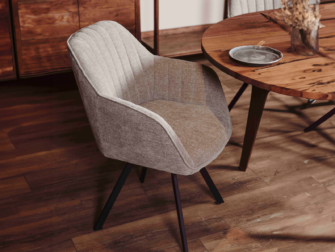 Beige-grijze Eetkamerstoel, ideaal voor een gezellige eetkamer