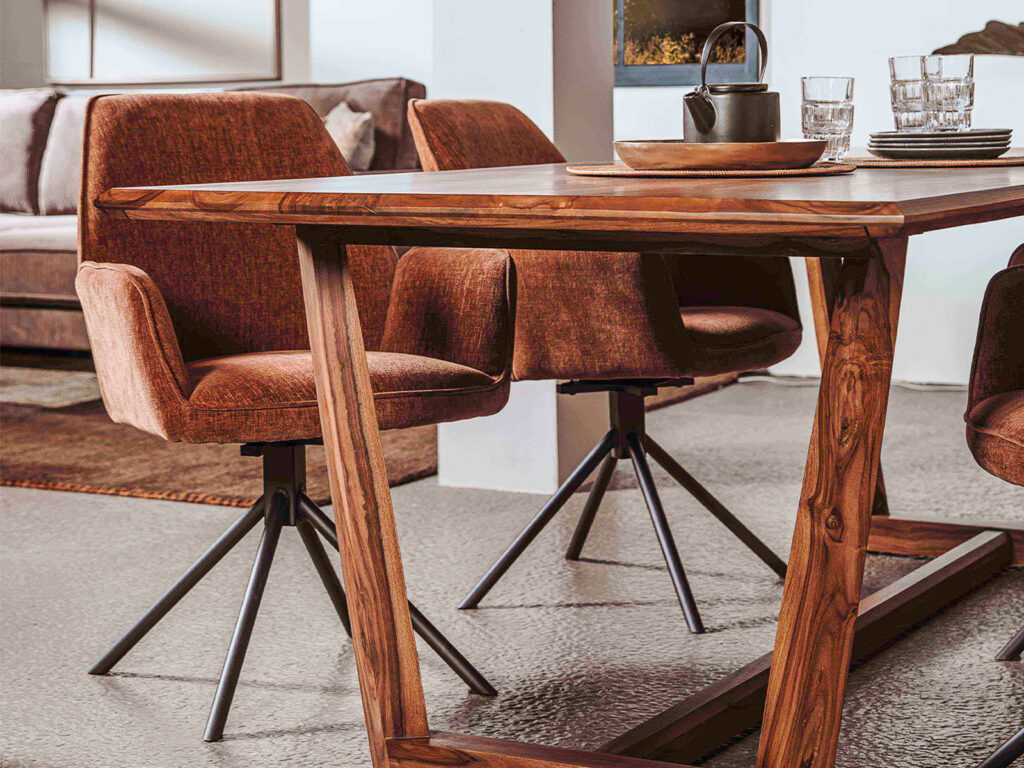 Parelkoperen eetkamerstoel Stino, een elegante toevoeging aan je eetkamer