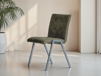 Luxe forest groene eetkamerstoel met comfortabele rug en moderne poten