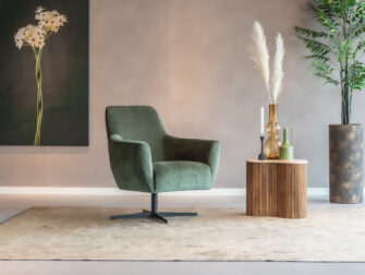 Fauteuil Artena in loft eucalyptus voor een frisse en moderne uitstraling