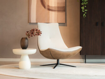 Fauteuil met hoge rug en comfortabele ergonomische vorm