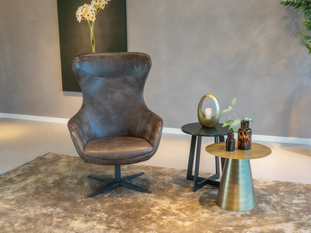 hoge orenfauteuil bruin leer