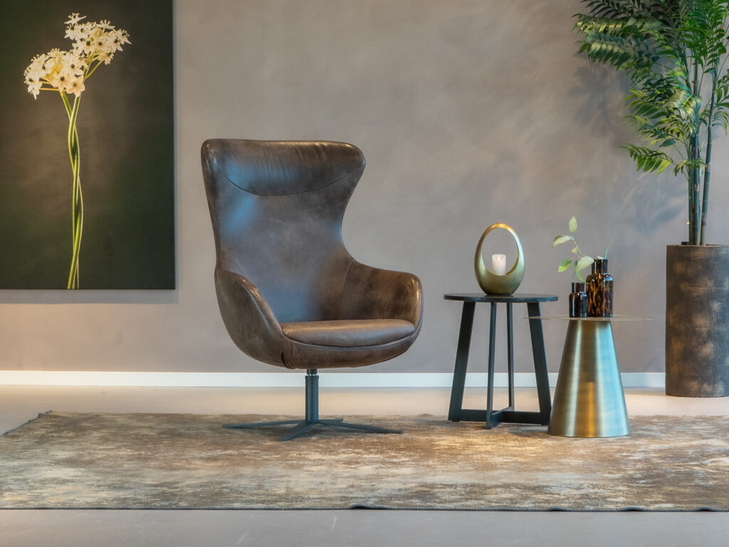 moderne bruin leren oorfauteuil