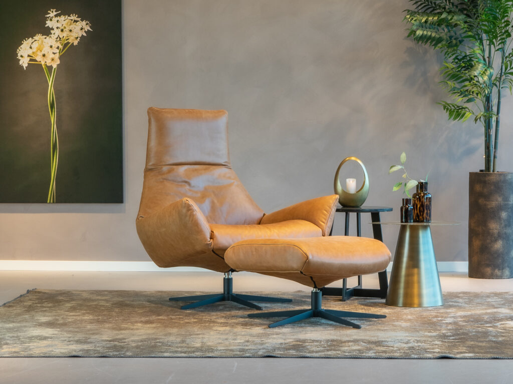 fauteuil cognac draaibaar met armleuning