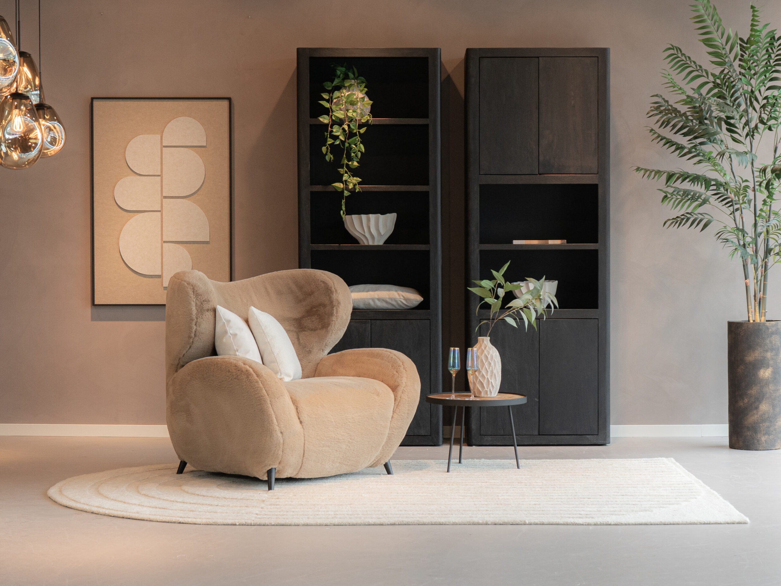 fauteuil met diepe zitting in zachte stof