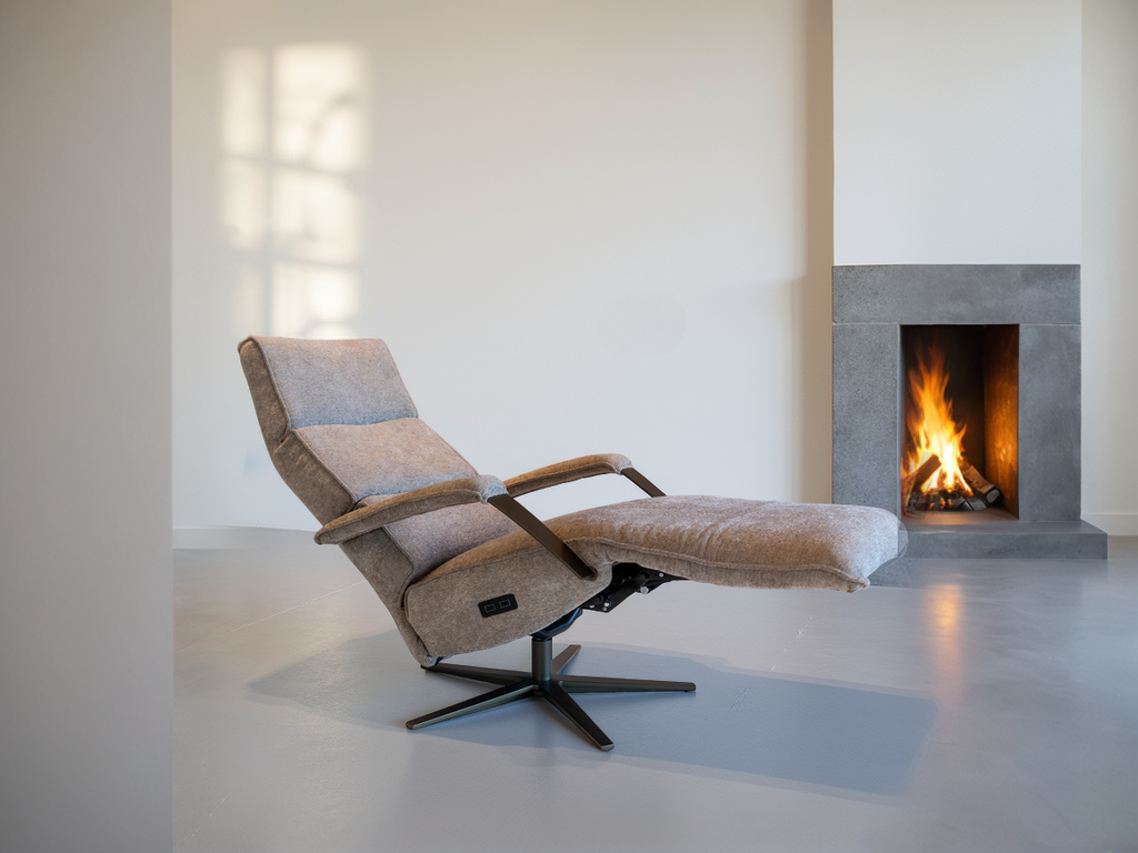 Comfortabele lounge fauteuil met stoffen bekleding