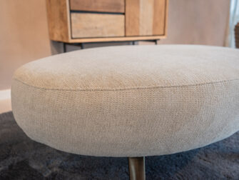 Hocker van bank Betis - mito beige - metaalkleur perle brown Hocker van bank Betis - mito beige - metaalkleur perle brown