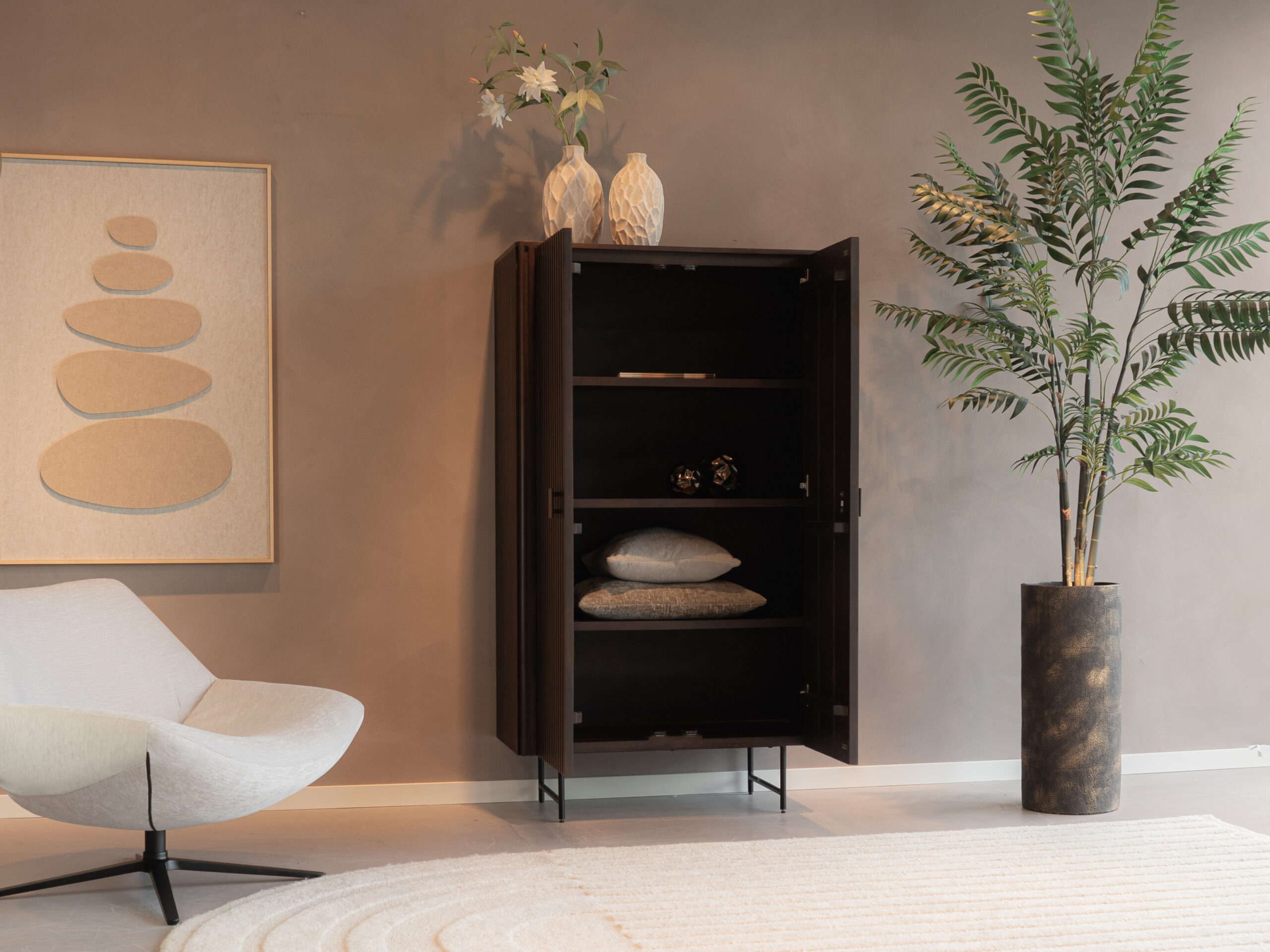 wandkast met veel opbergruimte kopen