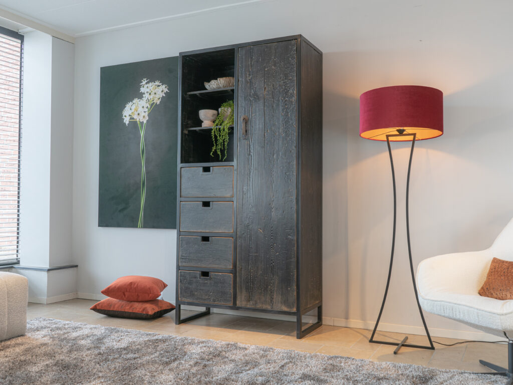 zwarte opbergkast hout