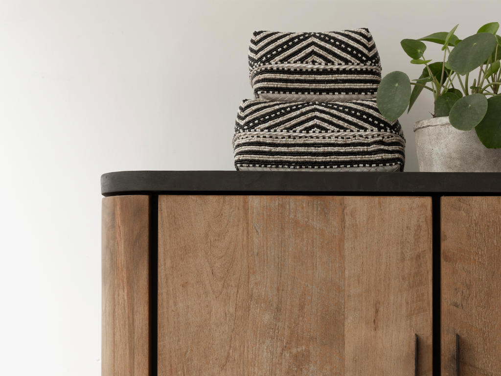 teakhout kastje met deuren