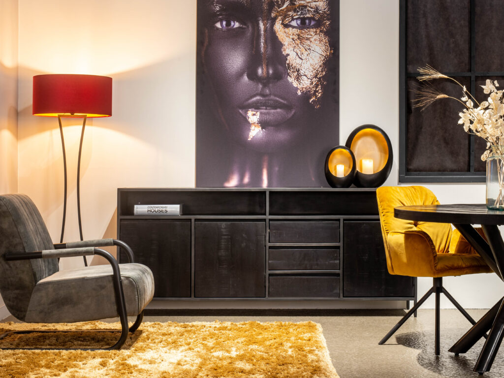 industrieel dressoir met stalen onderstel