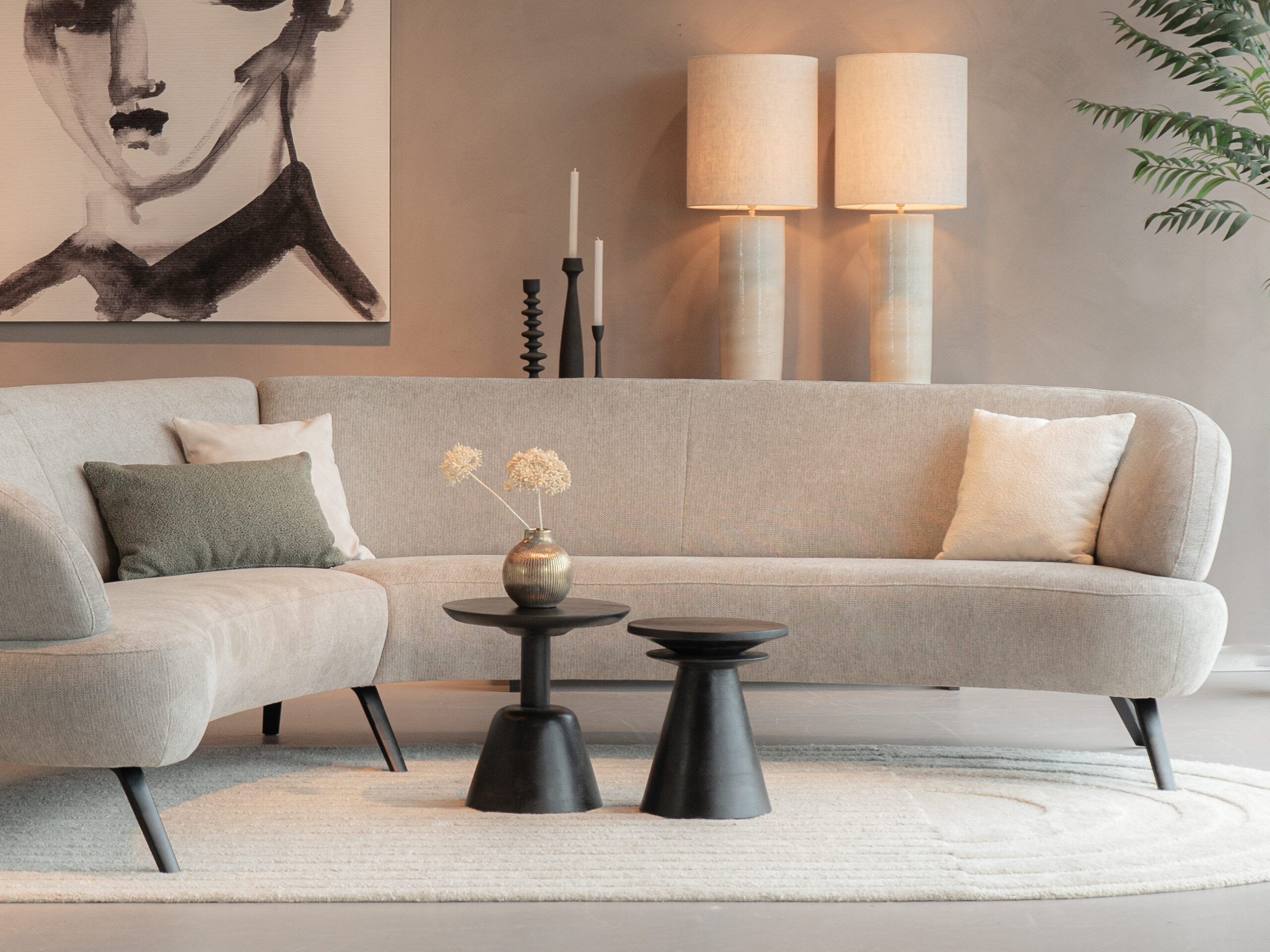 zwarte bijzettafeltjes