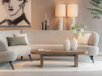 Salontafel Elda - 140x80cm - vorm pesse salontafel oud eiken met houten poten