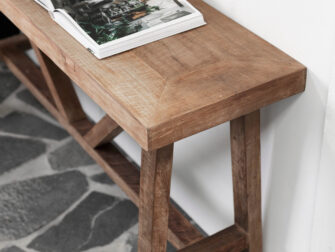 side table met houten poten