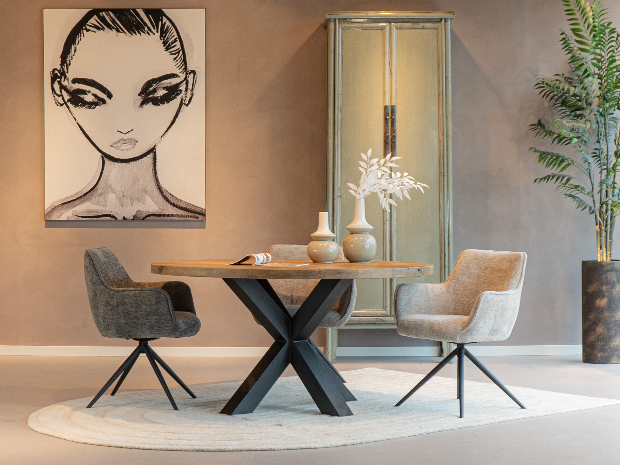 oud eiken tafel rond