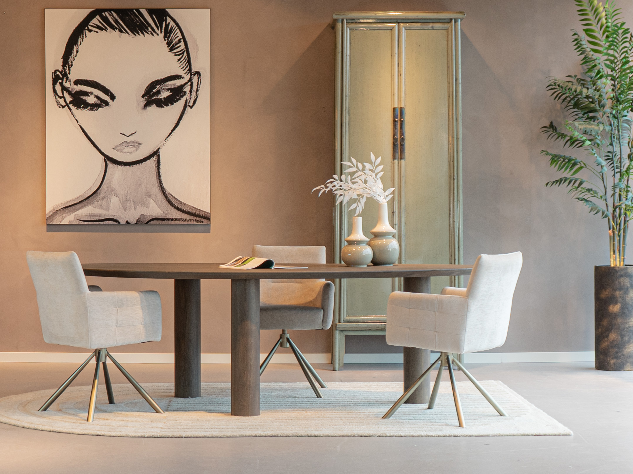 japandi woonstijl eettafel