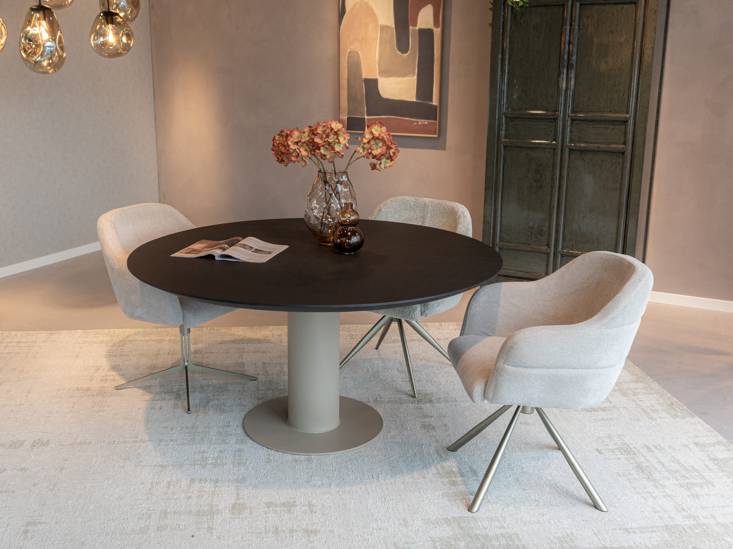 Ronde tafel van massief hout, ambachtelijk vervaardigd in elke gewenste maat