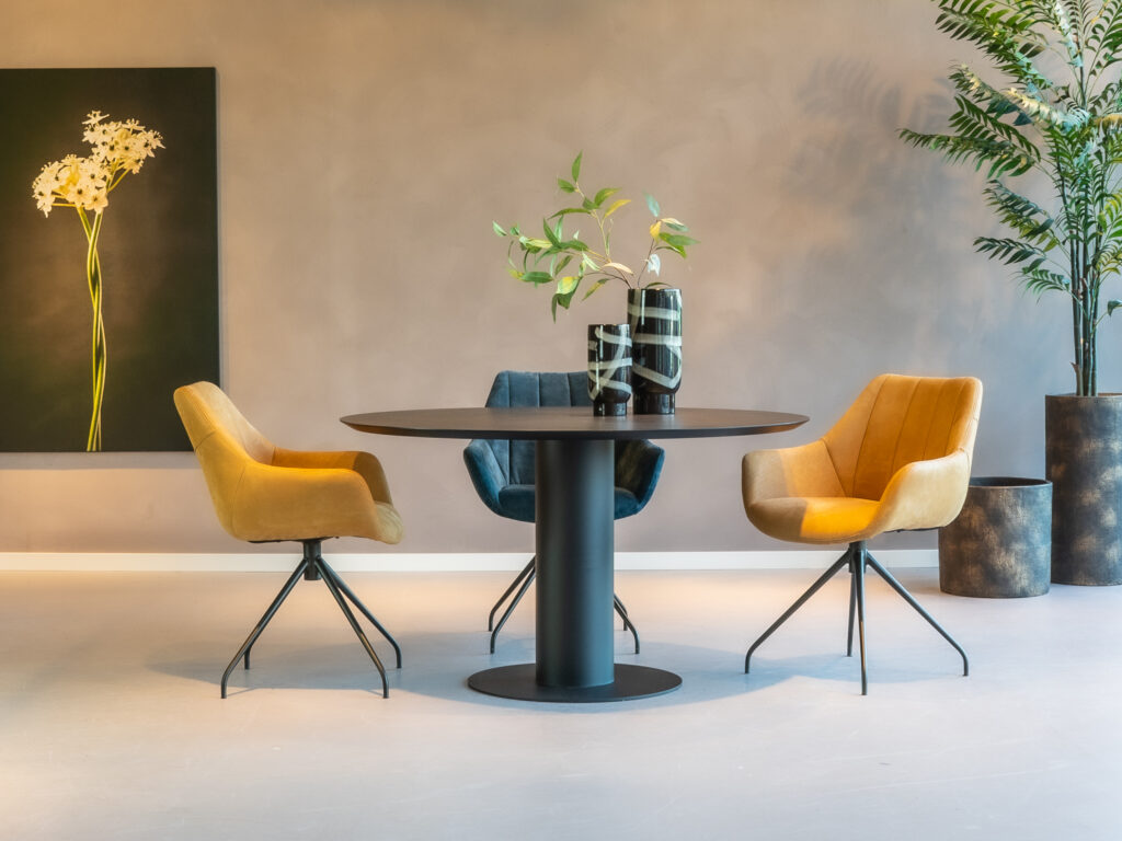 zwarte eettafel op maat