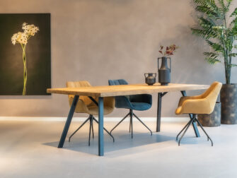 Tafelblad Larino 225x100cm - onderstel Cagli met onze eetkamerstoelen Fresco