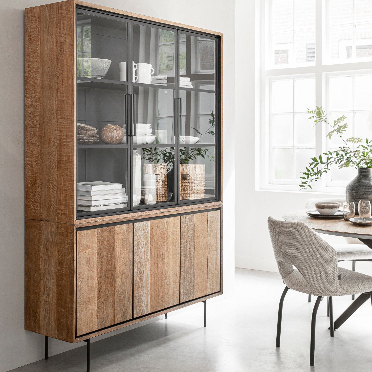 Vitrinekast Monastero 140x40x210cm - shopping merchant